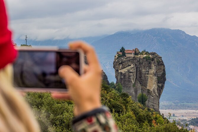 Athens: Meteora Monasteries, Caves & Coastal Stopovers with Lunch - Clothing rules and stairs are not minor details