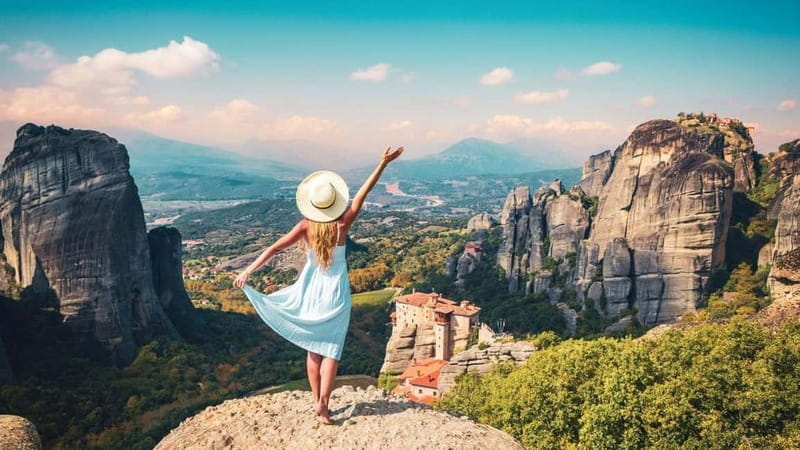 Athens: Meteora Monasteries Day Tour with Lunch - Key things to know before booking