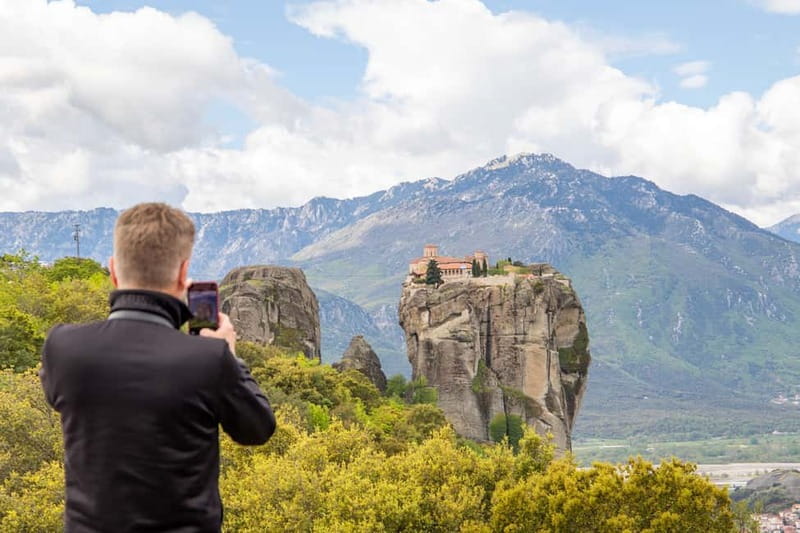 Athens: Meteora Monasteries Day Tour with Lunch - Entering three monasteries, not just photographing them