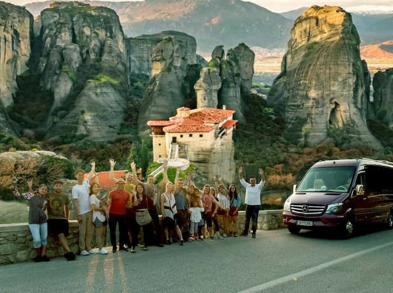 Athens: Meteora Monasteries Day Trip with Caves and Lunch - Kalabaka and the change to a local minibus