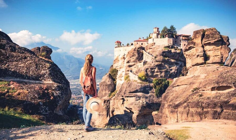 Athens: Meteora Tour with Local Guide and Greek Lunch - Meteora in one long, rewarding day