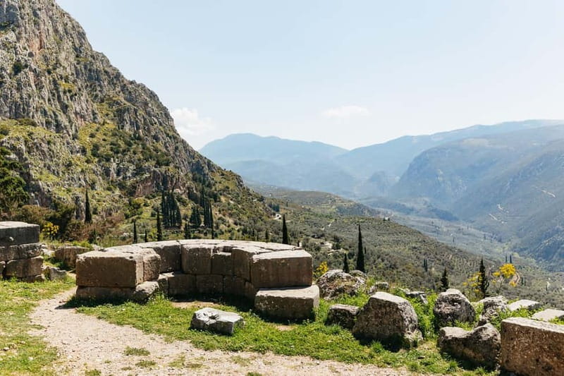 Athens: Mythology of Delphi, Museum and Arachova Guided Tour - Arachova adds food and village life