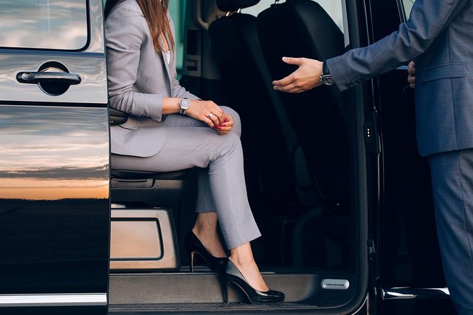 Athens Private Transfer: Piraeus Cruise Port to Central Athens - The human side of the ride