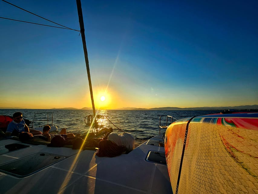 Athens: Riviera Catamaran Tour with Fresh Meal and Drinks - A seven-dish meal prepared on the catamaran
