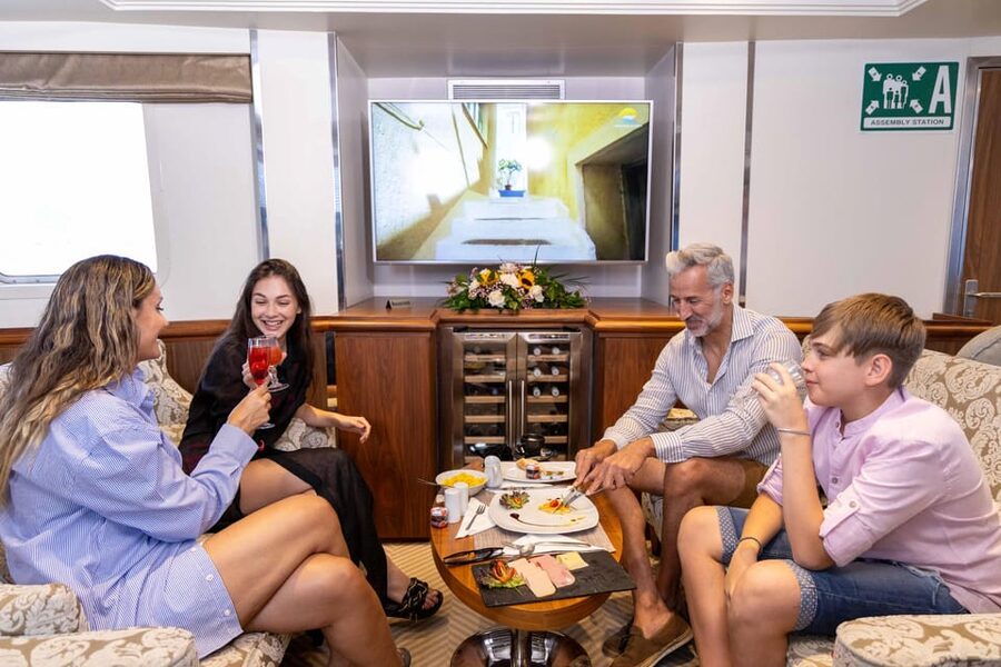 Athens: Saronic Islands Cruise with VIP Area Seating & Lunch - Key points to know before booking