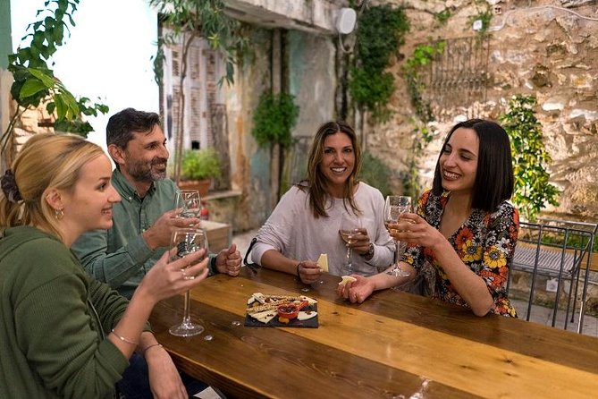 Athens Street Culture & Food, off-the-beaten path, afternoon - Local drinks and old taverns