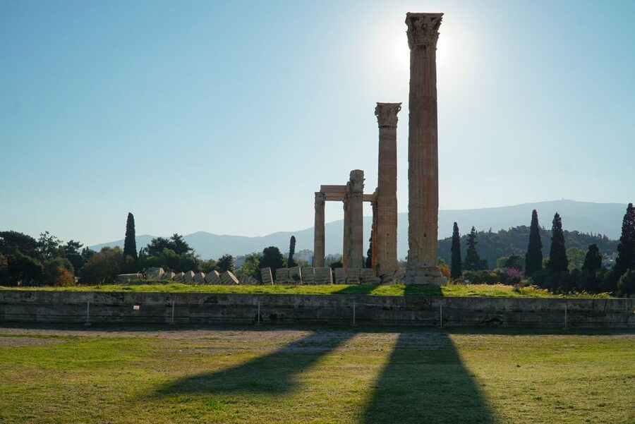 Athens: Temple of Olympian Zeus Ticket and Audio Tour - Walking among the 17-meter pillars