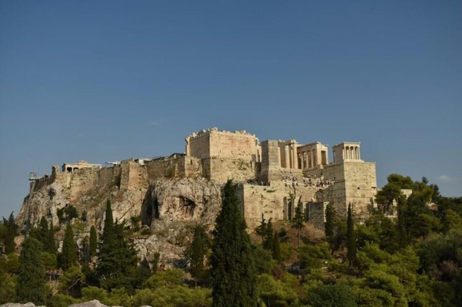 Athens: the Great Greek Philosophers Guided Tour in Spanish - What the $34 price buys you