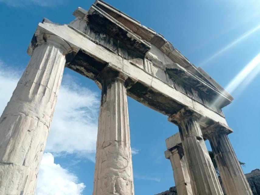 Athens: the Great Greek Philosophers Guided Tour in Spanish - Starting at Plato’s statue in central Athens