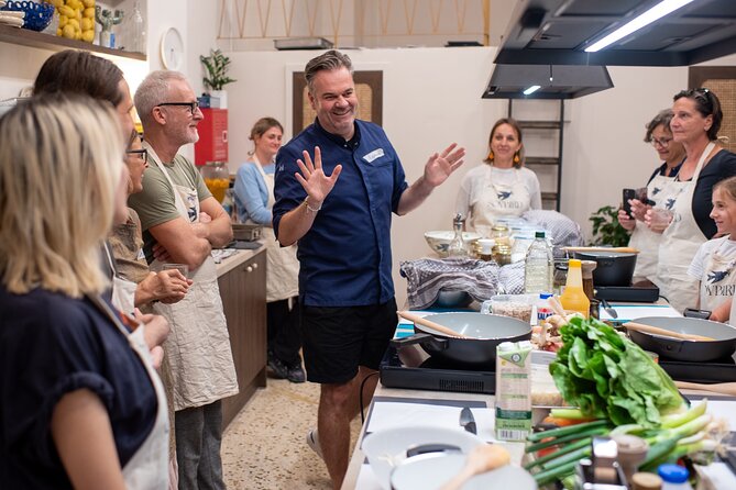 Athens: Traditional Vegan Cooking Class incl. Drinks - A plant-based Greek meal near the Acropolis