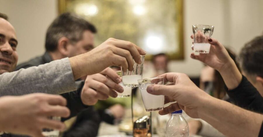 Athens: Ultimate Food Walking Tour with 15 Tastings - The guides make the difference