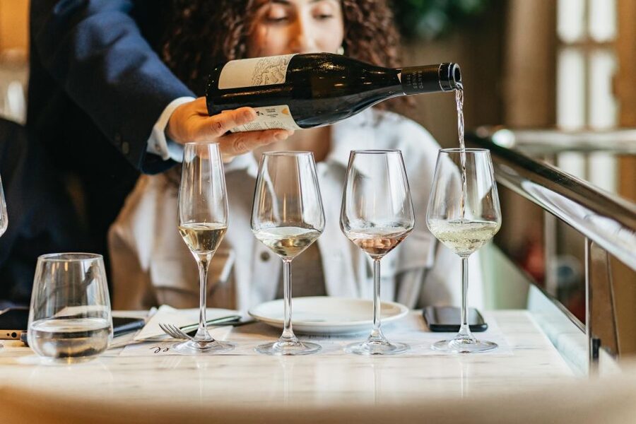 Athens: Wine Tasting with a Sommelier under the Acropolis - Why Greek wine deserves an evening of its own