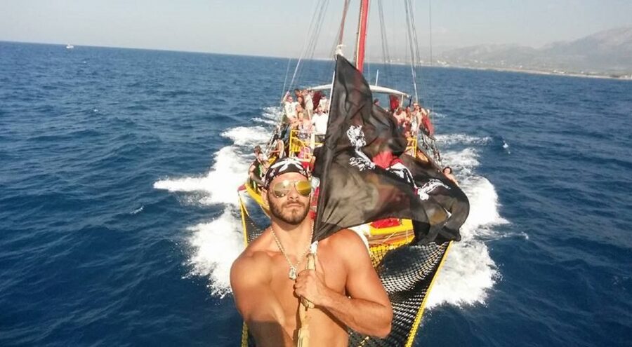 Black Rose Pirate Boat: 5-Hour Trip from Heraklion - Pirate games, music, and the crew