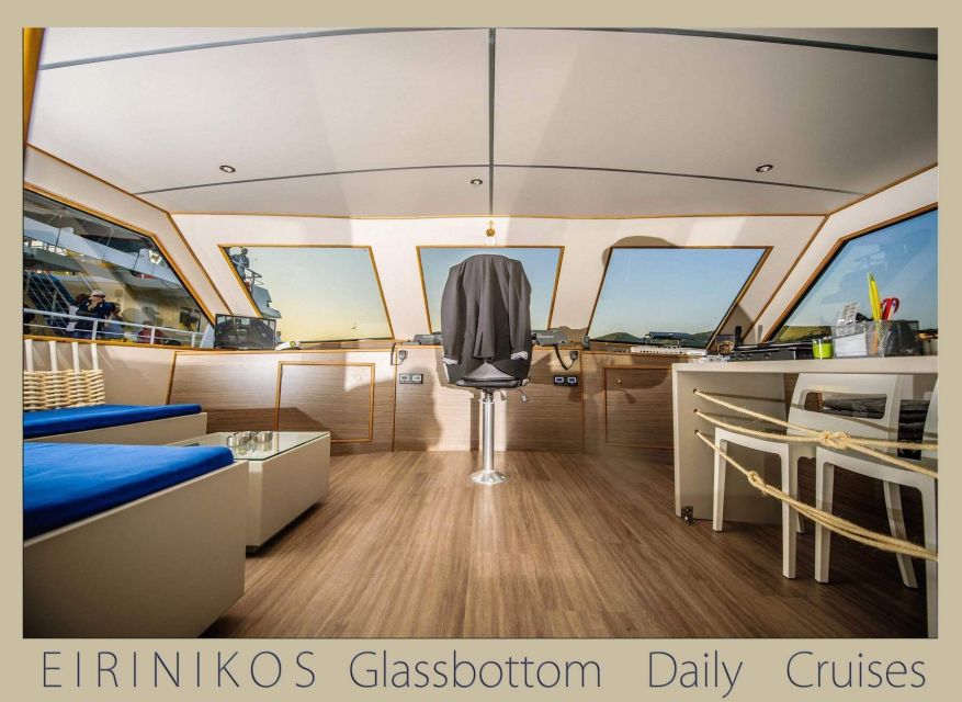 Chalkidiki: Blue Lagoon & Ammouliani Island Cruise & Lunch - Music, seating, and the family atmosphere