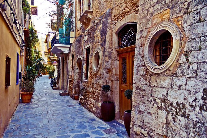 Chania old town and around private tour (price per group of 6) - Minoan remains at Kasteli Hill