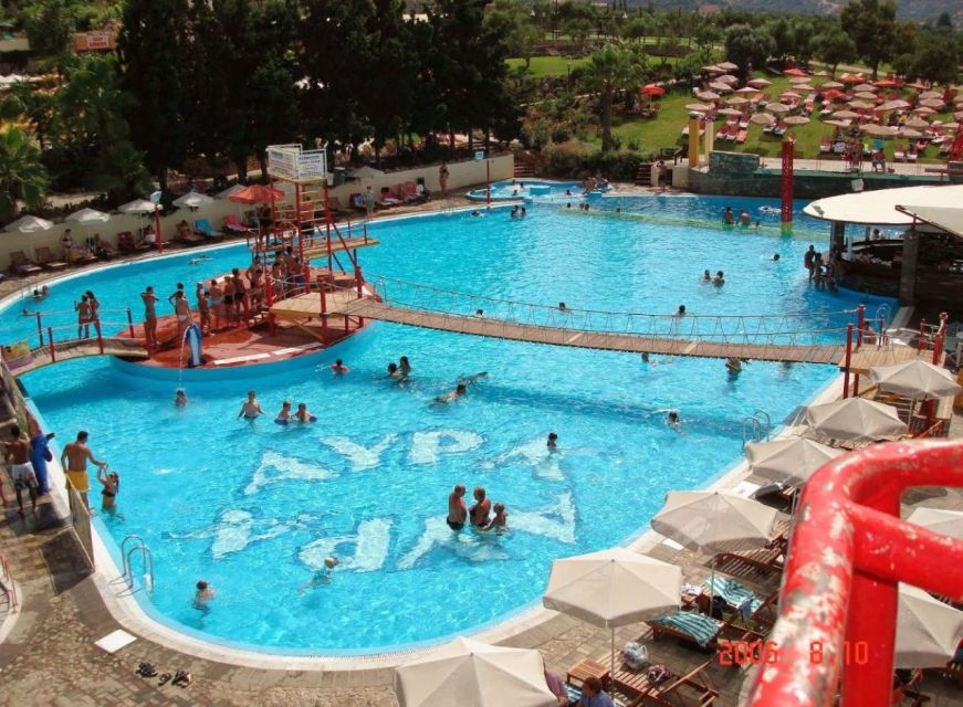 Chania & Rethymno:Limnoupolis Water Park with Lunch+Transfer - Getting inside and choosing your first ride