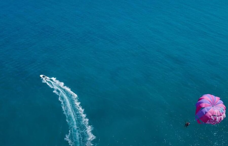 Corfu: Parasailing Experience for 2 in Sidari - What the staff add to the experience