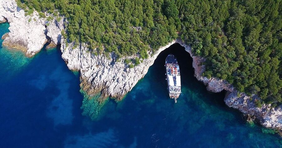 Corfu: Parga, Sivota and Blue Lagoon Full-Day Boat Cruise - Parga gives you a short taste of mainland Greece
