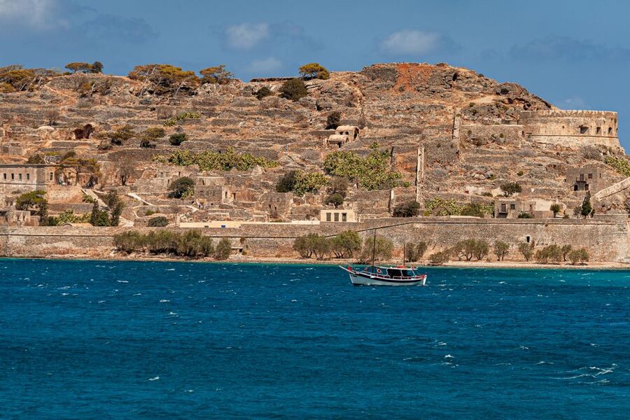 Crete: Agios Nikolaos, Plaka and Spinalonga Island Tour - The 15-minute boat to Spinalonga
