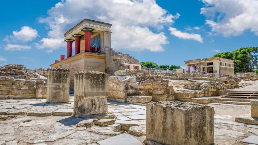 Crete: Knossos E-Ticket with Audio Guide & Optional Museum - What this Knossos and Heraklion experience actually offers