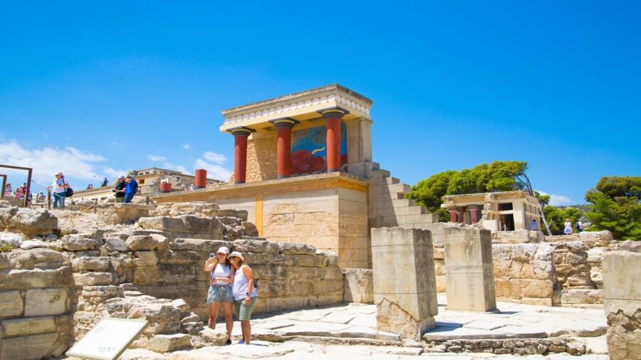 Crete: Knossos E-Ticket with Audio Guide & Optional Museum - What the audio guide is like in practice