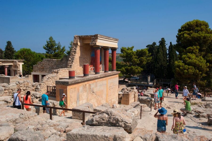 Crete: Knossos Palace, Heraklion City, Market Guided Tour - A short stop at the Minoan Farm near Patsides