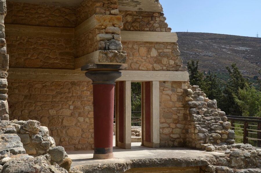 Crete: Knossos Palace & Heraklion Guided Tour - Why Knossos makes this more than a standard city tour