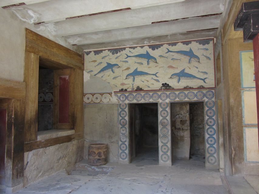 Crete: Knossos Palace & Heraklion Guided Tour - Heraklion Archaeological Museum: allow time for the major exhibits