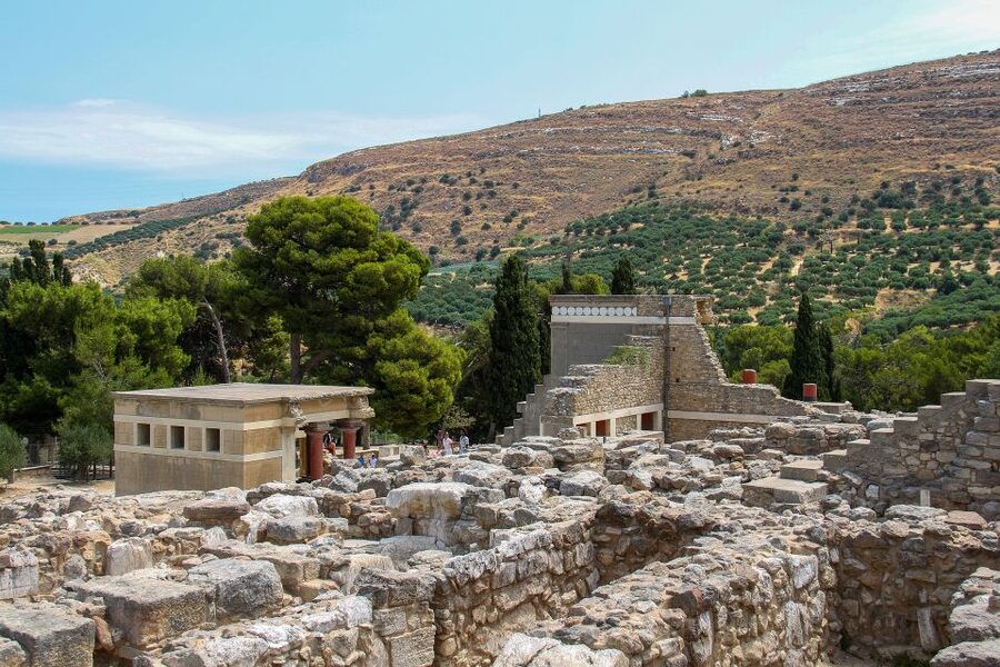 Crete: Knossos Palace & Heraklion Guided Tour - The morning pickup from Crete’s resort belt