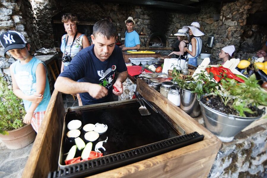 Crete: Lassithi Plateau & Kera Monastery Tour with Ceramics - Who will enjoy this tour most?