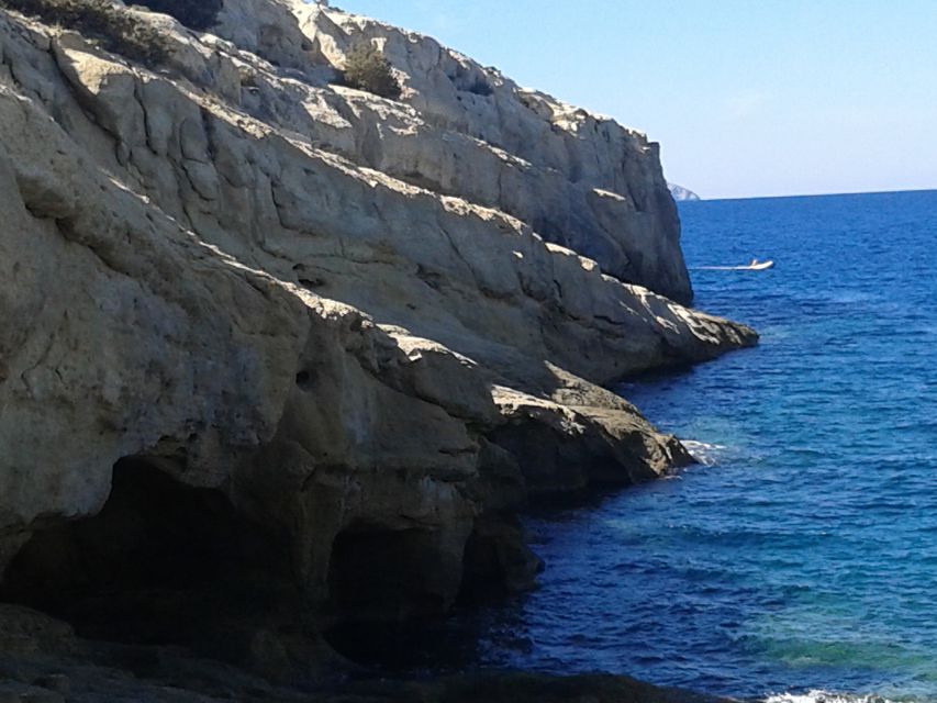 Crete: Matala Beach and Hippie caves, Red beach - The best way to use your four hours
