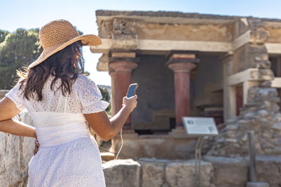Crete: Palace of Knossos E-Ticket and Audio Guide - The Queen’s Megaron and Minoan bathing habits
