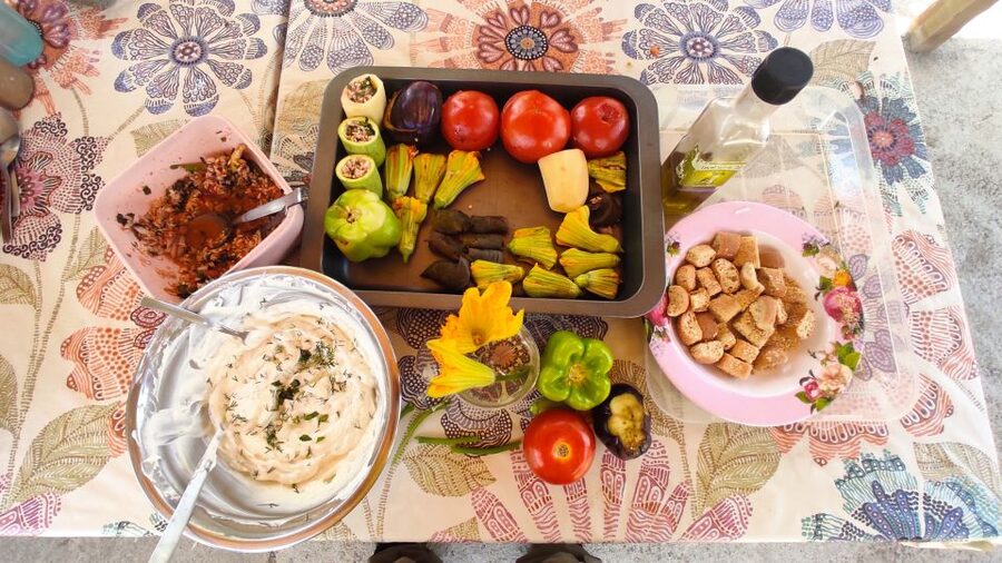 Crete: Sightseeing Day Trip with Cooking Lesson and Lunch - The guides make or break a full day