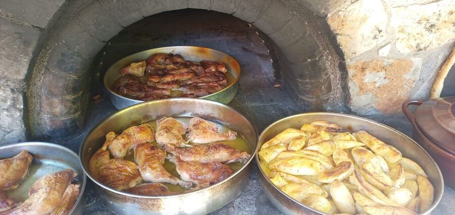 Crete: Sightseeing Day Trip with Cooking Lesson and Lunch - Cooking Cretan food with local ingredients