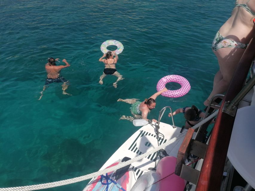 Crete: Snorkeling Boat Trip with Lunch and Transfer - Practical Booking Tips for a Better Day