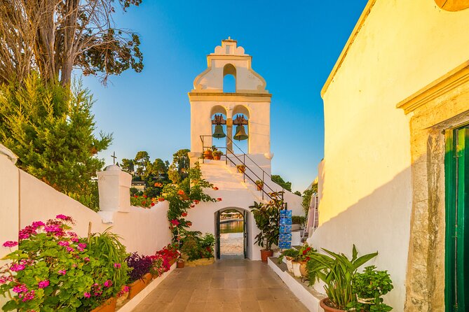 Cruise-Friendly Corfu: Half Day Tour for First Time Visitors - The Liston and Spianada
