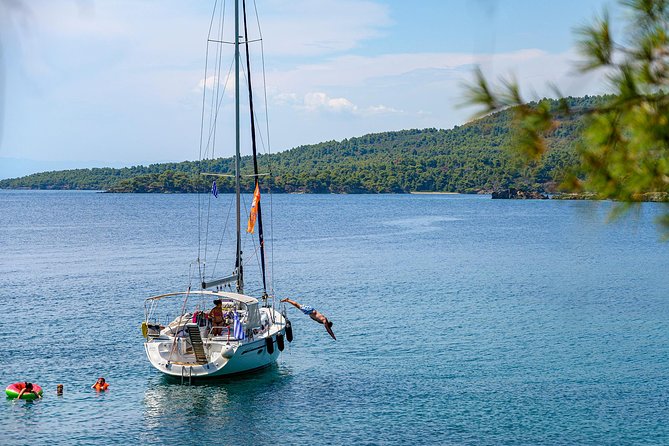 Day Sailing Trip in Halkidiki (7 hours) - What seven hours aboard the yacht feels like