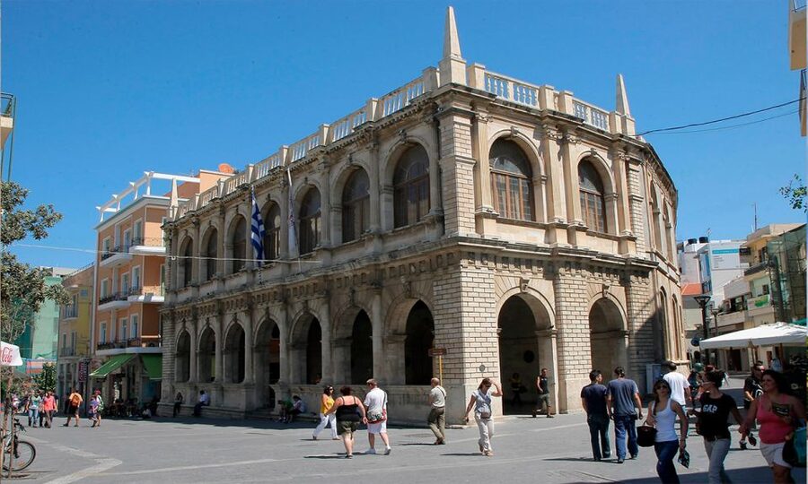 Day Trip To Heraklion City Center & Market & CretAquarium - Transport, guides, and the pace of the day