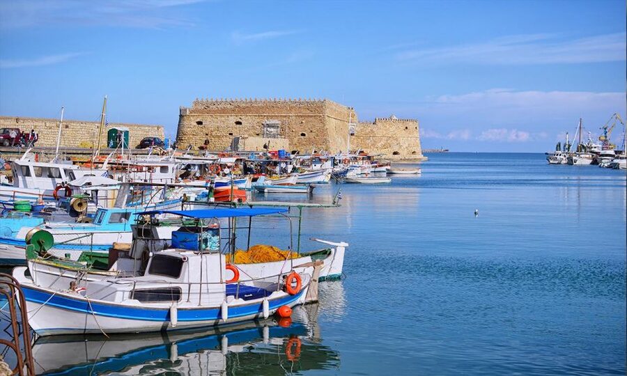 Day Trip To Heraklion City Center & Market & CretAquarium - Walking, spending, and what to pack