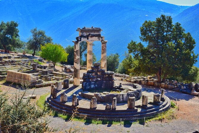 Delphi, Arachova and Levadia Krya Springs, Private Day Tour - Mount Parnassus and the approach to Delphi