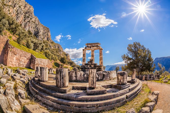 Delphi Day tour for groups from Athens - The Delphi Archaeological Museum in 40 minutes