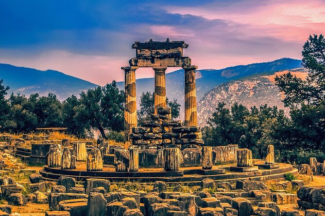 Delphi Full Day Private Trip From Athens With Lunch Overlooking the Sea - Arachova in 20 minutes