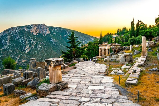 Delphi Full Day Tour - Arachova brings the mountain setting into focus