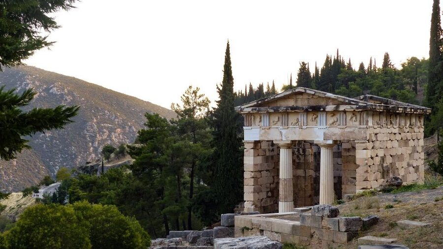 Delphi: Spanish guided one day tour - Key Points at a Glance