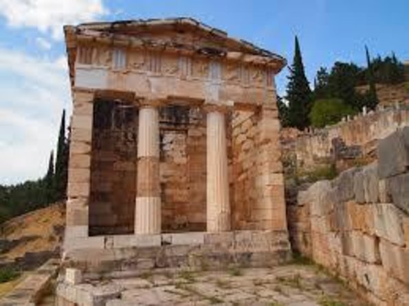 Delphi & Thermopylae Full Day Private Tour from Athens - Lunch with a view near Delphi