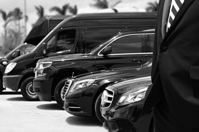 Departure Transfer To Santorini Airport - What the pickup feels like at your hotel
