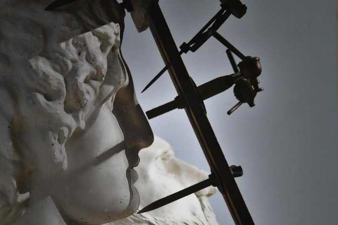 Discover your talent in sculpture, in a country where golden section was born. - From Ancient Tools to Modern Props