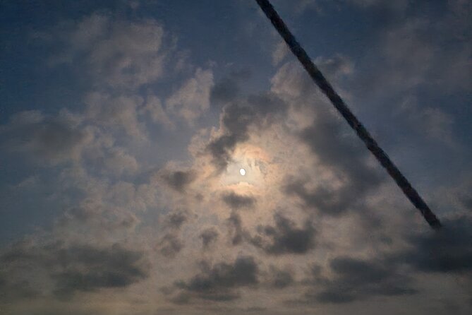Dreamy Cruise sunset tour with dinner and unlimited wine! - Sunset over the open sea