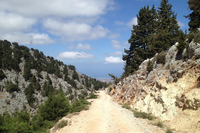 Explore the White Mountains of Crete - Climbing to 1,350 meters by off-road vehicle