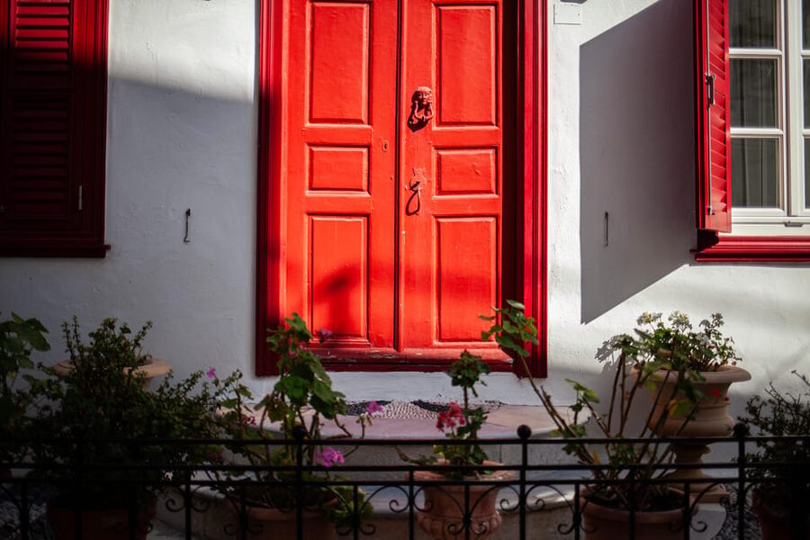 Feel like a local - Walking Tour in Mykonos Town 2hours - Paraportiani Church and the whitewashed lanes